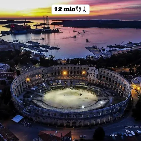 Tina * Pula