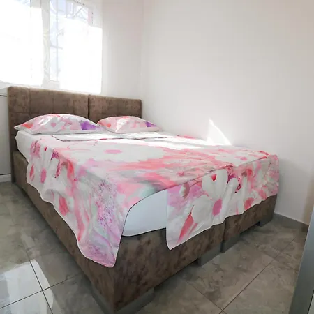 Tina Apartmán Pula